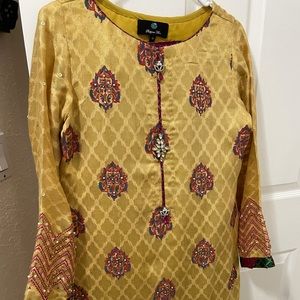 Pakistani/Indian Shalwar kameez dupatta
